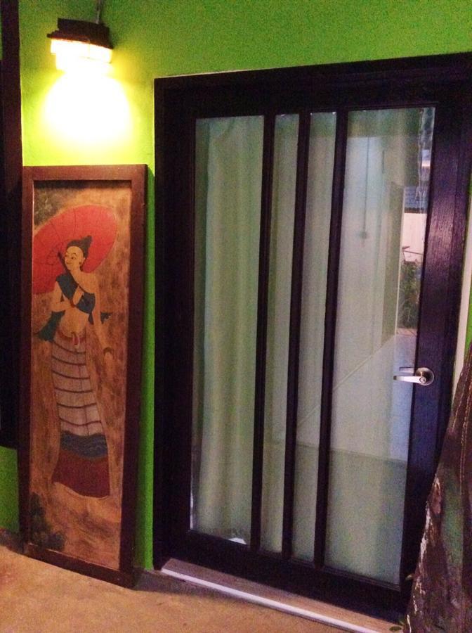 波音特@机场酒店 奈扬海滩 外观 照片